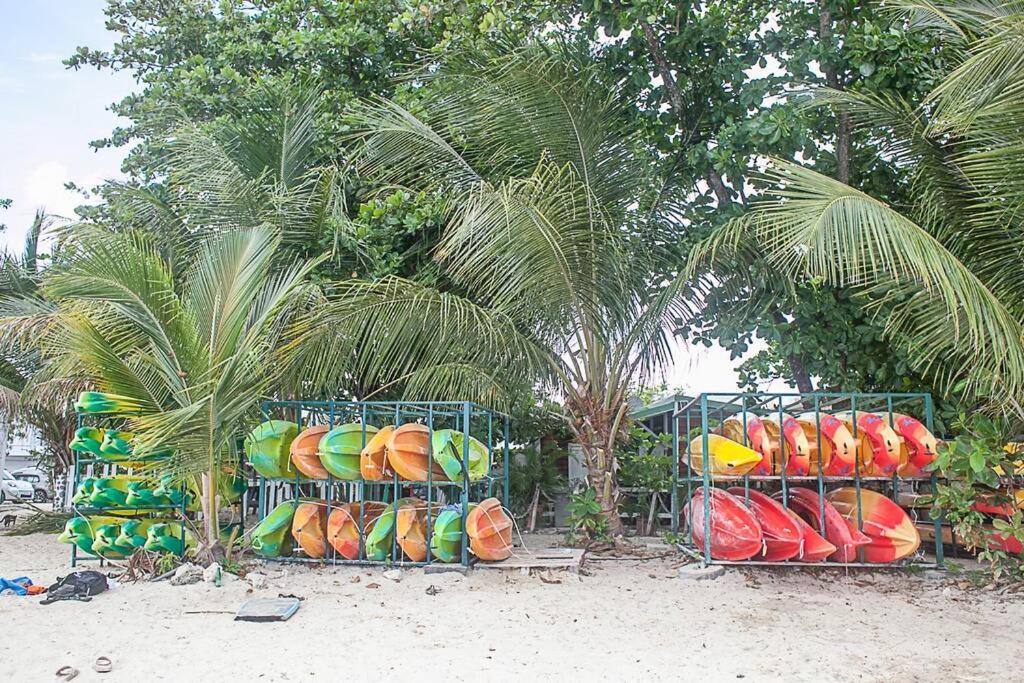 Vacances A La Plage Sainte-Anne  Luaran gambar