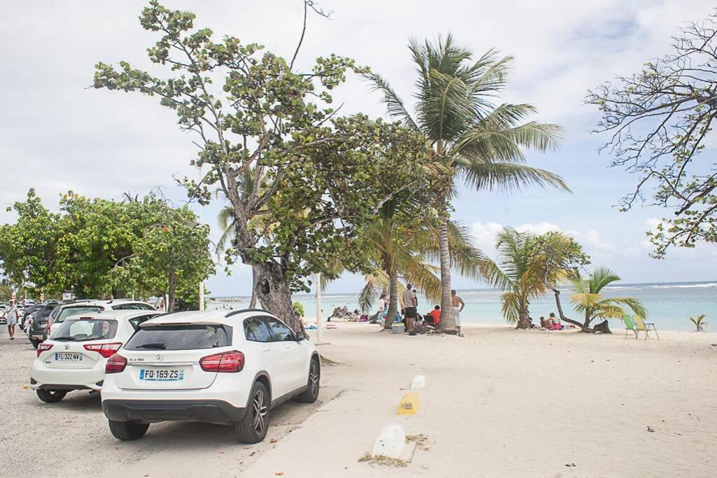 Vacances A La Plage Sainte-Anne  Luaran gambar